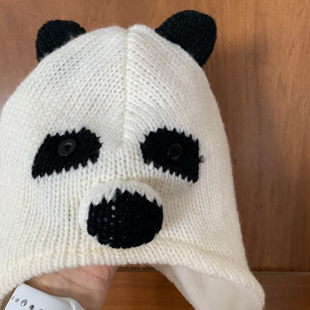 Adorable panda winter hat - Picture 2 of 2